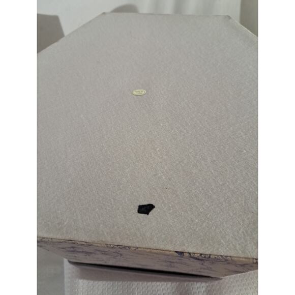 VTG Quilted Gift Box Set Sewing Trinket Box Quilted Floral Cream and Purple - Picture 11 of 12